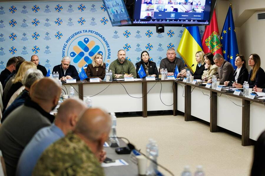 У Харківській області відбулося засідання Конгресу місцевих та регіональних влад при Президентові України У Харківській області відбулося засідання Конгресу місцевих та регіональних влад при Президентові України
