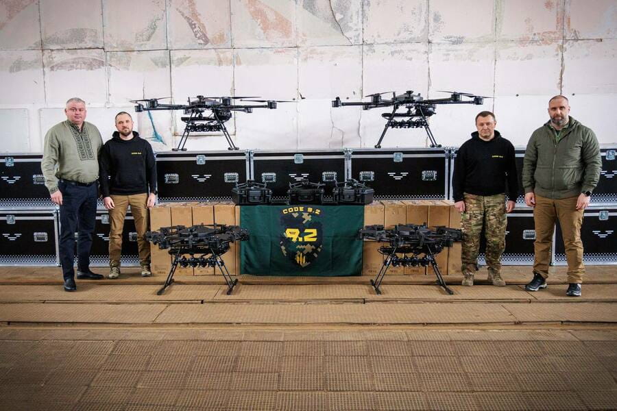 У межах програми «Харківські крила» передали на фронт чергову масштабну партію дронів – Олег Синєгубов У межах програми «Харківські крила» передали на фронт чергову масштабну партію дронів – Олег Синєгубов