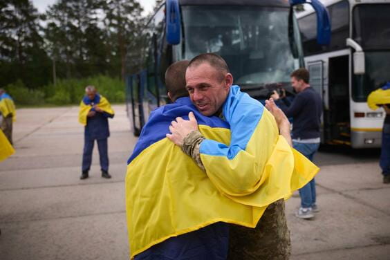 Із російського полону повернулися ще 30 українських захисників з Харківщини – Олег Синєгубов Із російського полону повернулися ще 30 українських захисників з Харківщини – Олег Синєгубов