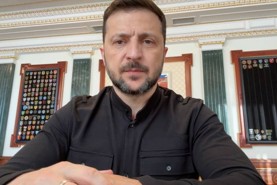 Вже просто немає у світі таких мирних ініціатив, які б Росія не відкинула, їм усе не подобається, їм подобаються тільки руїни та вбивства – звернення Президента Вже просто немає у світі таких мирних ініціатив, які б Росія не відкинула, їм усе не подобається, їм подобаються тільки руїни та вбивства – звернення Президента