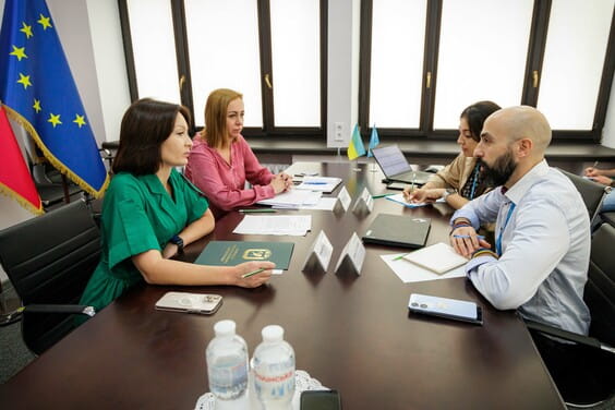 На Харківщині триває робота із забезпечення спецобладнанням навчальних закладів для учнів з особливими потребами На Харківщині триває робота із забезпечення спецобладнанням навчальних закладів для учнів з особливими потребами