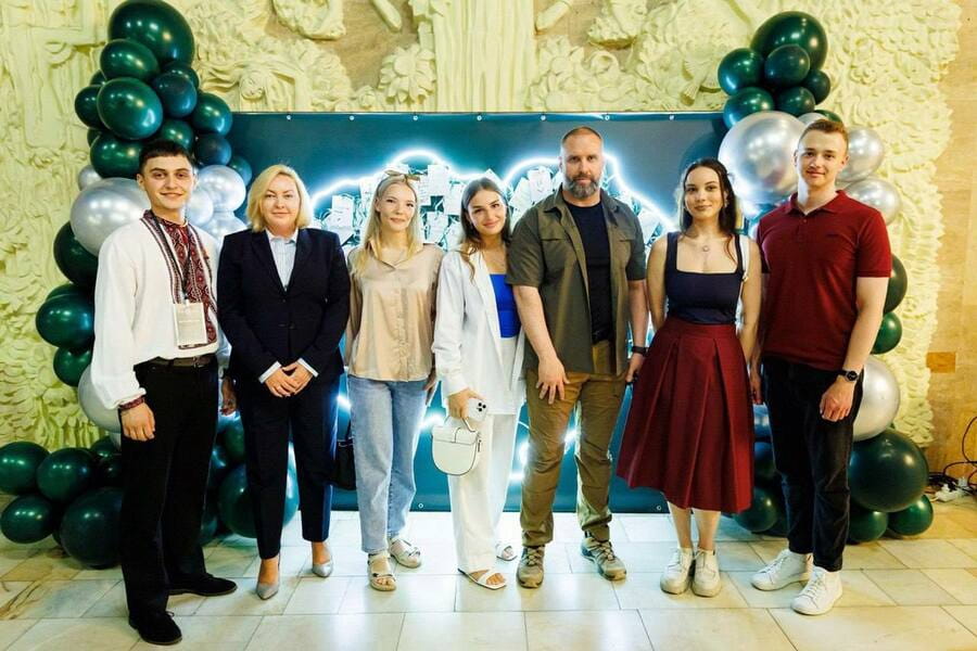 Олег Синєгубов відзначив активну молодь Харківської області