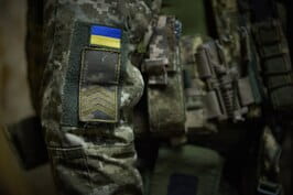 Володимир Зеленський присвоїв звання Героя України старшому солдату Денису Лисенку, який боронить Харківську область Володимир Зеленський присвоїв звання Героя України старшому солдату Денису Лисенку, який боронить Харківську область