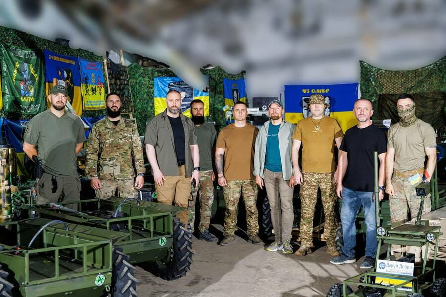«Передали евакуаційні дрони 10 бойовим підрозділам, які виконують завдання на Харківському напрямку», – Олег Синєгубов «Передали евакуаційні дрони 10 бойовим підрозділам, які виконують завдання на Харківському напрямку», – Олег Синєгубов