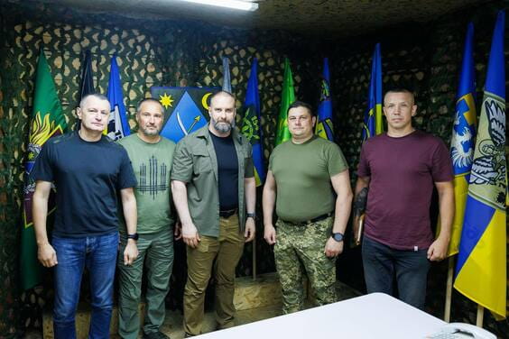 «Харківська ОВА робитиме все можливе в межах своїх повноважень, аби надати нашим воїнам необхідну допомогу», - Олег Синєгубов «Харківська ОВА робитиме все можливе в межах своїх повноважень, аби надати нашим воїнам необхідну допомогу», - Олег Синєгубов