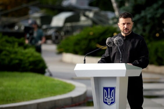 Звернення Президента України з нагоди Дня Державного прапора Звернення Президента України з нагоди Дня Державного прапора