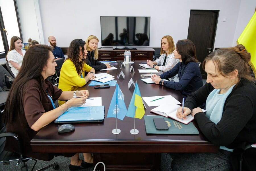 Харківська ОВА спільно з ЮНІСЕФ реалізує проєкти у сфері раннього відновлення та розвитку громад Харківська ОВА спільно з ЮНІСЕФ реалізує проєкти у сфері раннього відновлення та розвитку громад