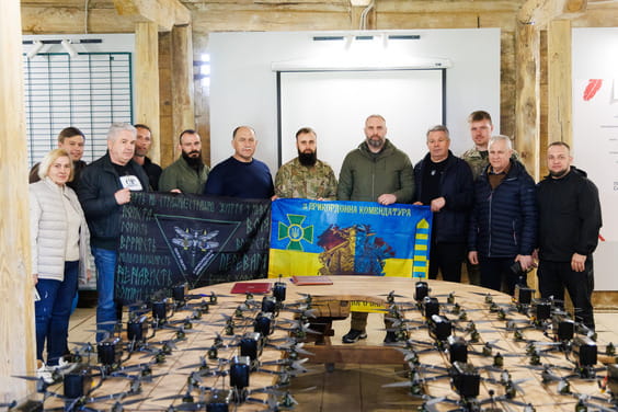 Докладаємо зусиль для підсилення обороноздатності Харківщини – Олег Синєгубов в ході передачі бойових дронів