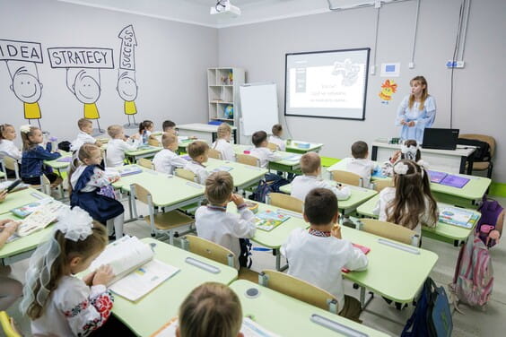 «У громадах Харківської області діти здобувають освіту в підземних школах», – Олег Синєгубов