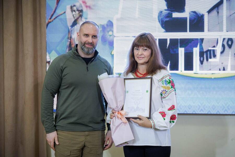 Олег Синєгубов відзначив освітян Харківщини напередодні їхнього професійного свята