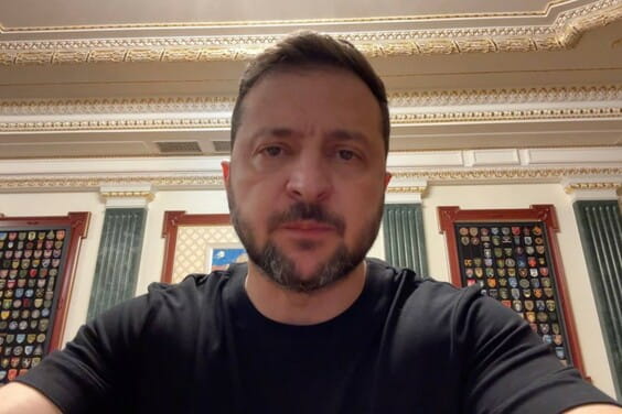 Росія обирає війну, руйнує життя наших людей і повинна за це відповідати – далекобійність наша буде збільшуватись – звернення Президента