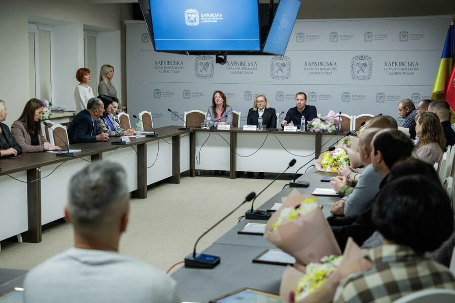 У Харківській ОВА працівників харчової галузі області відзначили почесними нагородами