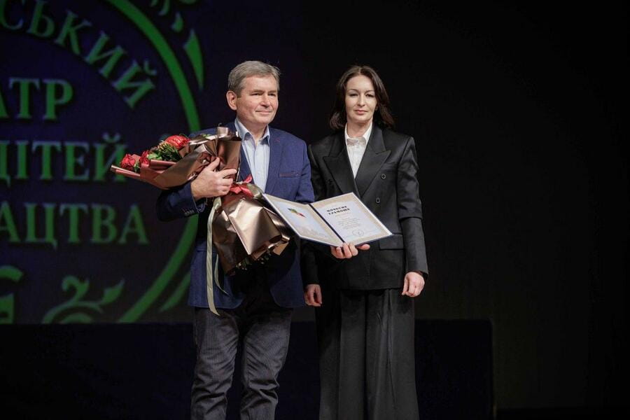 Харківська ОВА привітала найстаріший театр для дітей та юнацтва України з ювілеєм