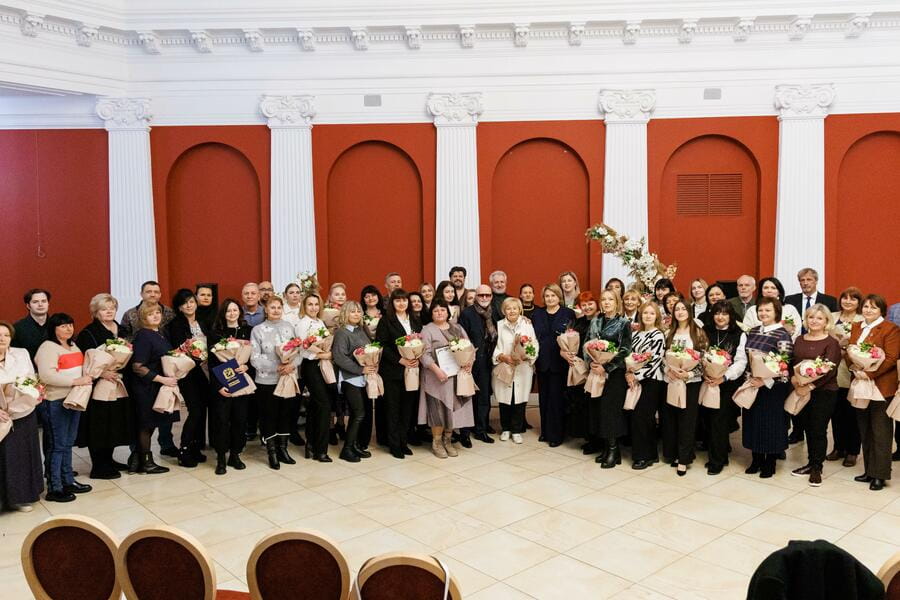 Харківська ОВА привітала працівників сфери культури з професійним святом