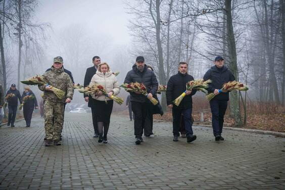 На Харківщині вшанували пам’ять українців, які стали жертвами голодоморів