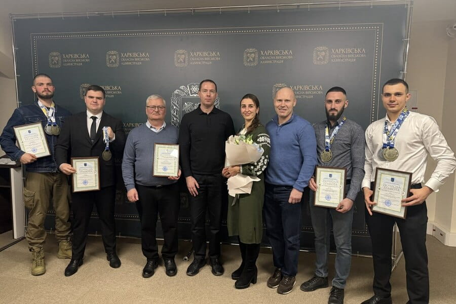 Переможців чемпіонату світу з гирьового спорту відзначили почесними грамотами начальника Харківської ОВА