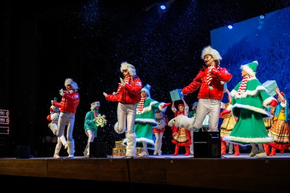 Харківська ОВА привітала дітей-сиріт та дітей, позбавлених батьківського піклування, з новорічними та різдвяними святами