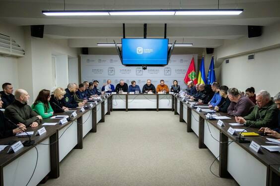 У Харківській ОВА обговорили заходи безпеки та підготовку до ліквідації можливих наслідків негоди у регіоні