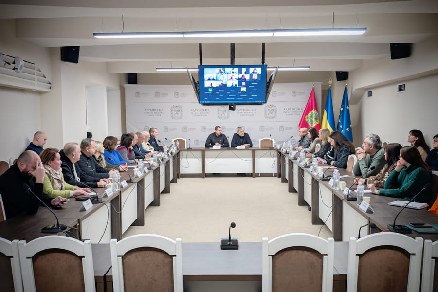 У Харківській ОВА обговорили питання безпеки та безбарʼєрності на підприємствах