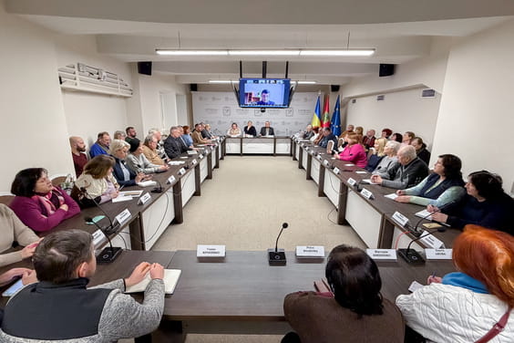 У Харківській ОВА розглянули питання укладення колективних договорів на підприємствах регіону