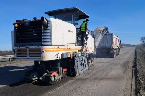 Уряд виділяє додаткові 3 млрд грн із резервного фонду держбюджету на ремонт автомобільних доріг державного значення
