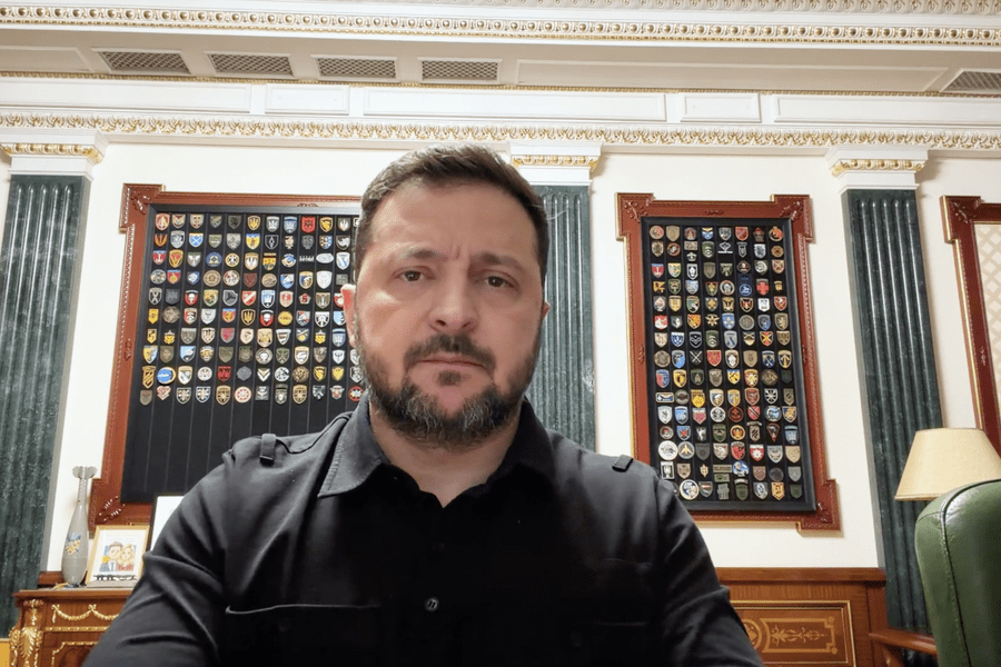 Українська команда – саме політична частина переговорної групи – вже в дорозі, і на цю суботу очікуємо зустрічі – звернення Президента