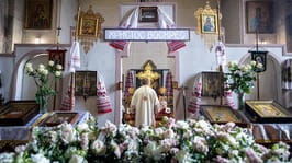 У Великдень начальник ХОВА Олег Синєгубов відвідав храм разом із громадою Харківщини