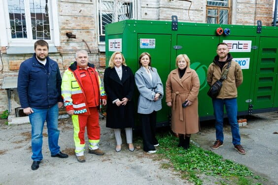 Харківська ОВА спільно з міжнародними партнерами посилює енергетичну стійкість медзакладів регіону