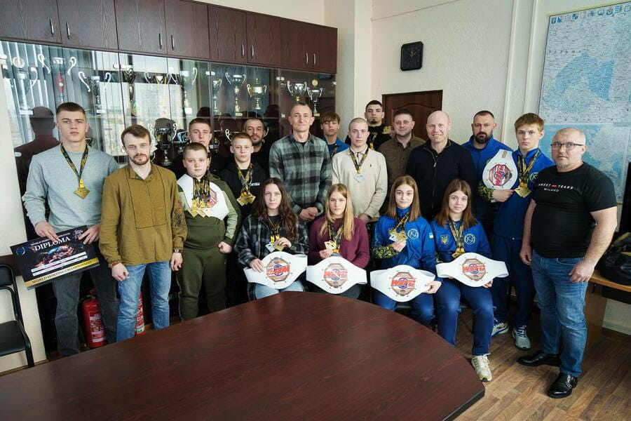 У Харківській ОВА привітали призерів Кубка та Чемпіонату світу з хортингу