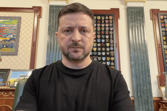 Зараз у них уже значна кількість регіонів у стані банкрутства, і Путін веде до банкрутства Росію – звернення Президента