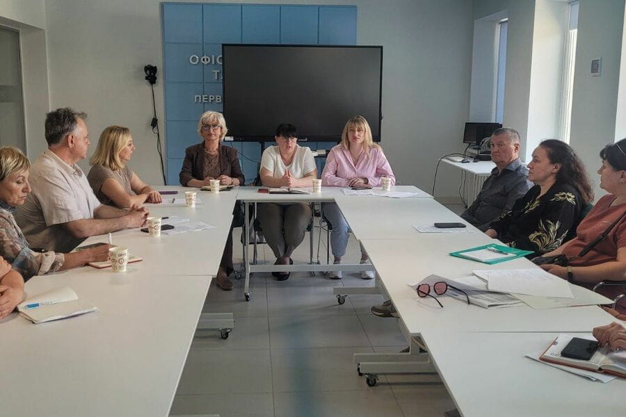 Харківська ОВА продовжує роботу з громадами області для посилення соціальної підтримки населення