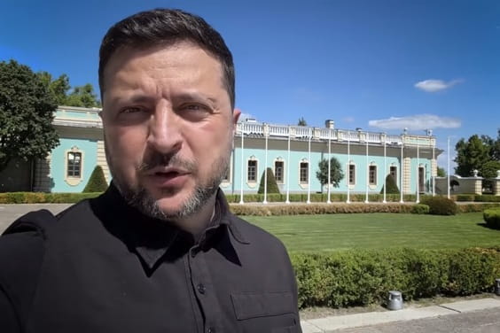 Сьогодні була хороша наша далекобійна санкція проти Росії, відстань - 1700 кілометрів – звернення Президента