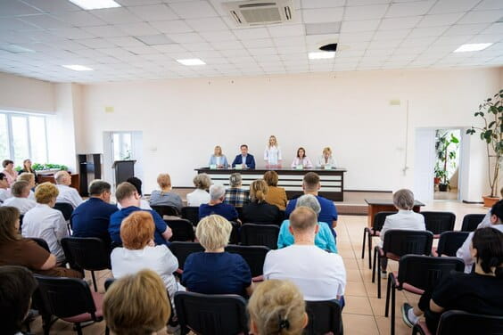 Харківська ОВА привітала колектив обласної дитячої клінічної лікарні з ювілеєм