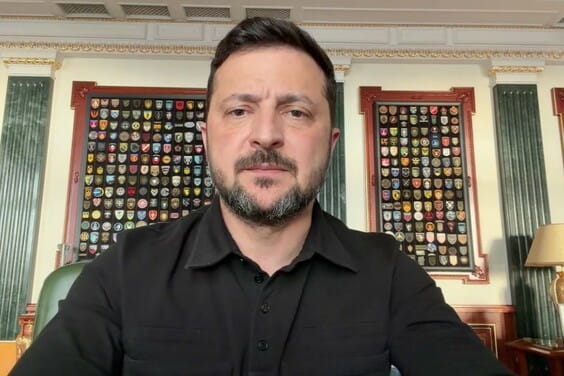 Росія повинна відчувати зростання тиску і санкцій: це і наші далекобійні санкції, і мідлстрайки, і сильні позиції на фронті – звернення Президента