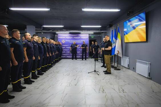 Олег Синєгубов передав високі державні нагороди рятувальникам Харківщини