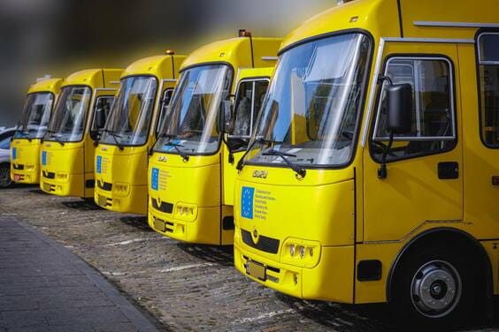 Громади Харківської області отримали шість нових шкільних автобусів – Олег Синєгубов