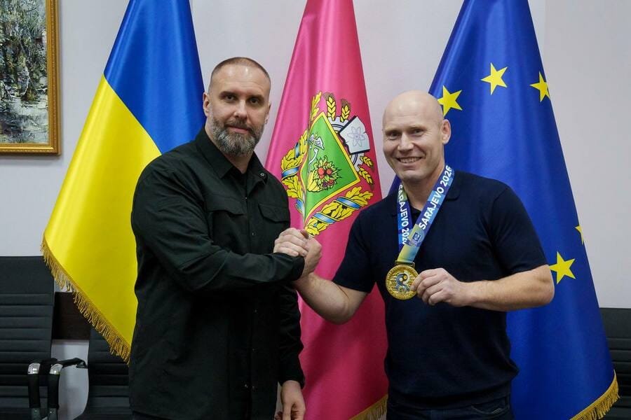 Олег Синєгубов відзначив Костянтина Ананченка, який здобув золоту медаль чемпіонату світу з дзюдо серед ветеранів
