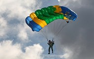 У Харківській області відбулися Міжнародні змагання зі стрибків з парашутом на точність приземлення