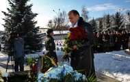Керівники області та міста вшановують пам'ять Євгена Кушнарьова, якому сьогодні виповнилося б 60 років