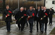 У Пісочині Михайло Добкін поклав квіти до Монументу загиблим під час ВВВ