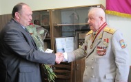 Євген Савін привітав з Днем Перемоги Героя Радянського Союзу Сергія Остащенко