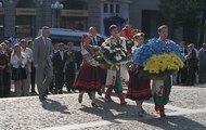 У Харкові в день Незалежності поклали квіти до пам'ятника Тарасу Шевченку