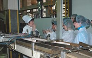 Слухачі Школи юного журналіста відвідали виробництво корпорації «Бісквіт-шоколад»