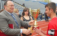 Євген Савін нагородив переможців обласного етапу Національного кубку шкільного футболу Євро-2012