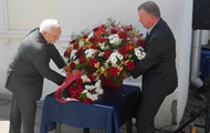 Відбулося урочисте покладання квітів до пам'ятної дошки Альфреду Федецькому