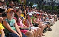 Понад 900 дітей-чорнобильців з нагоди Міжнародного дня захисту дітей відвідали святкову виставу у харківському дельфінарії «Немо»