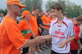 У Вовчанську відбувся товариський футбольний матч між голландськими уболівальниками та командою районної ДЮСШ