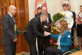 Харьковским паралимпийцам вручены почетные награды и памятные подарки