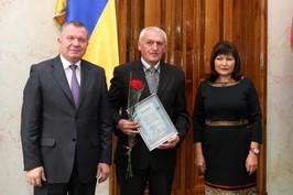 Працівникам транспортної та дорожньої сфер Харківщини вручені нагороди з нагоди професійного свята