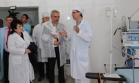 Міністр охорони здоров'я Олег Мусій передав гуманітарну допомогу Ізюмській центральній міській лікарні